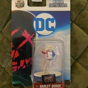 💙♥️💙New Harley Quin Mini figure💙❤️💙❤️